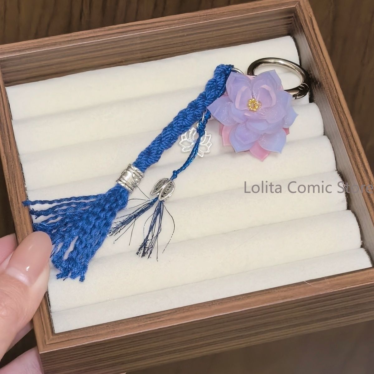 Anime Love and Deepspace Caleb - Phone Accessories In China reseña y precio